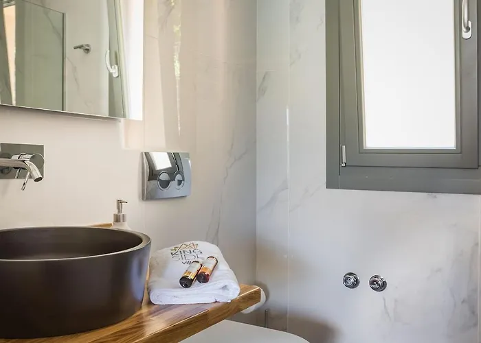 King Side Makriotika